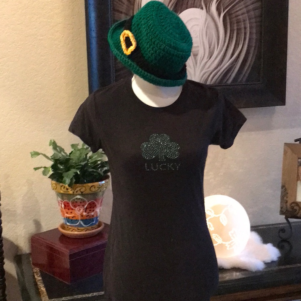 St Patty’s Day 🍀 Hand crocheted hat & T-shirt